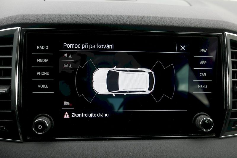 Škoda Karoq (2022) STYLE TSI 1.5/110KW 6MP - fotka 13 z 32