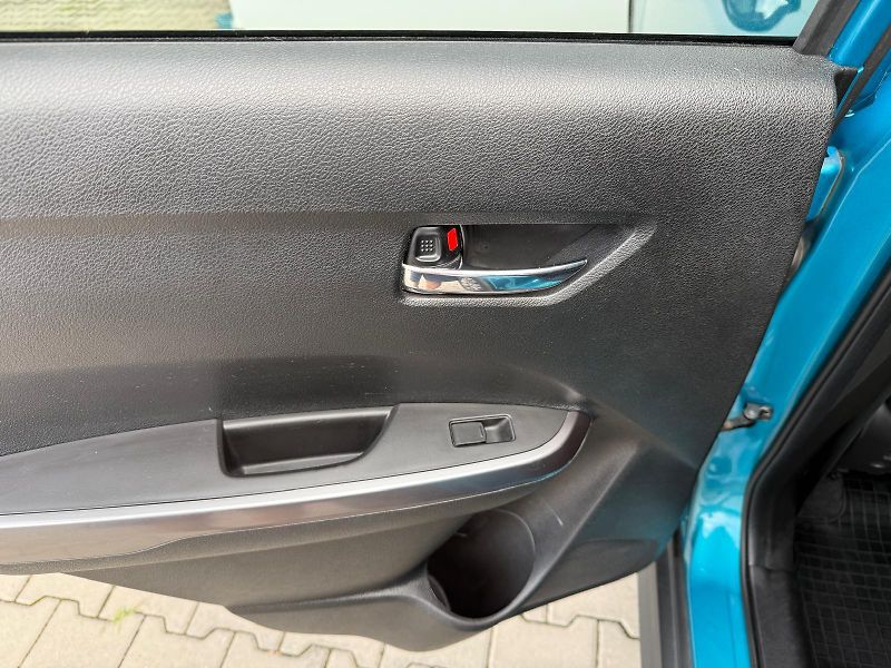 Suzuki Vitara 1,4 BoosterJet Premium - fotka 23 z 27