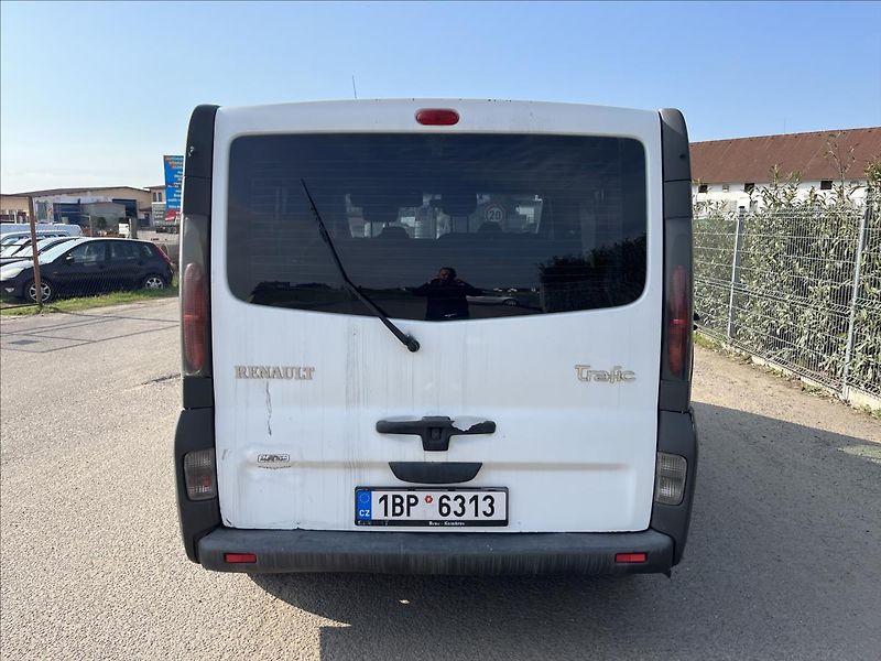 Renault Trafic 1.9 dCi 6.MÍST STK 11/2027 - fotka 7 z 26