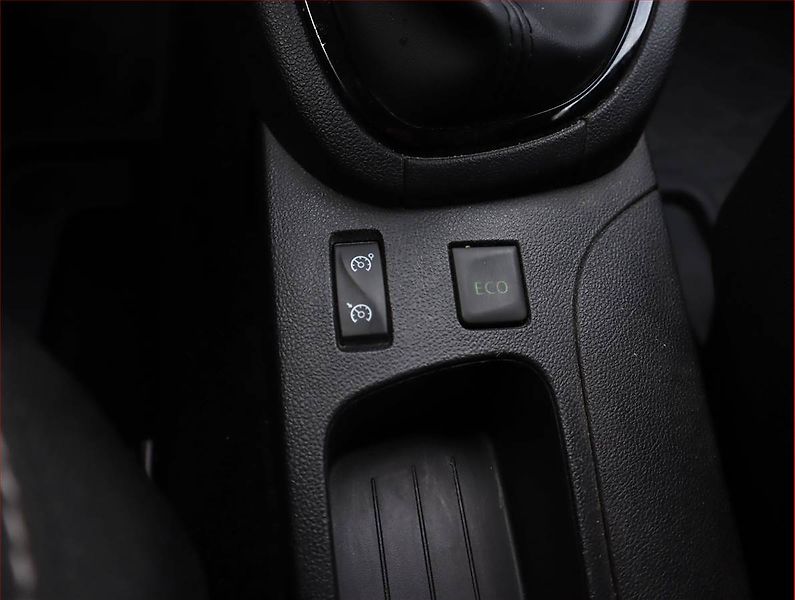 Renault Clio (2019) Limited 0.9 TCe, Navi - fotka 19 z 19