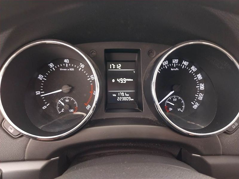 Škoda Yeti (2011) 1.4 TSI, ČR,1.maj, Serv.kniha - fotka 11 z 18