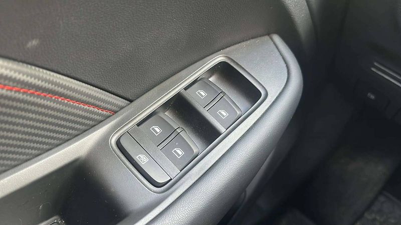 MG ZS Essential 1,5 78kW MT5/1512 - fotka 16 z 20