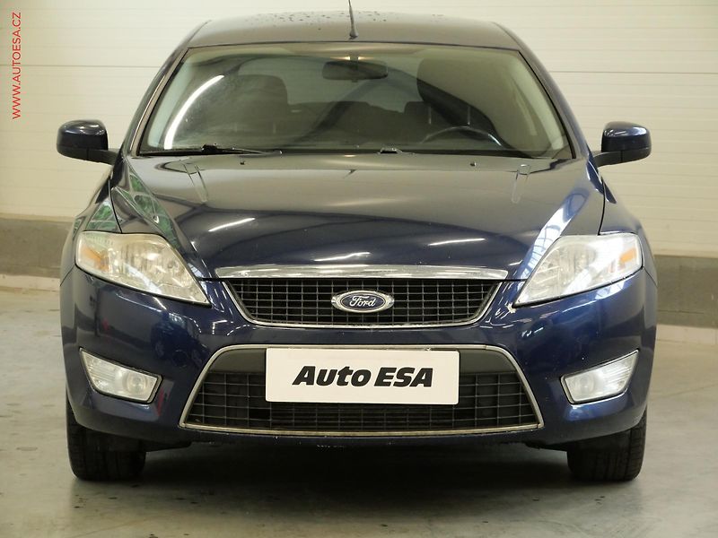 Ford Mondeo (2010) 2.0 TDCi, AC, TZ - fotka 2 z 22