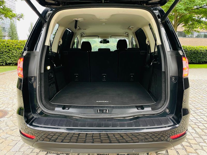 Ford Galaxy 2.0TDCi MANUÁL 7MÍST TAŽNÉ - fotka 18 z 53