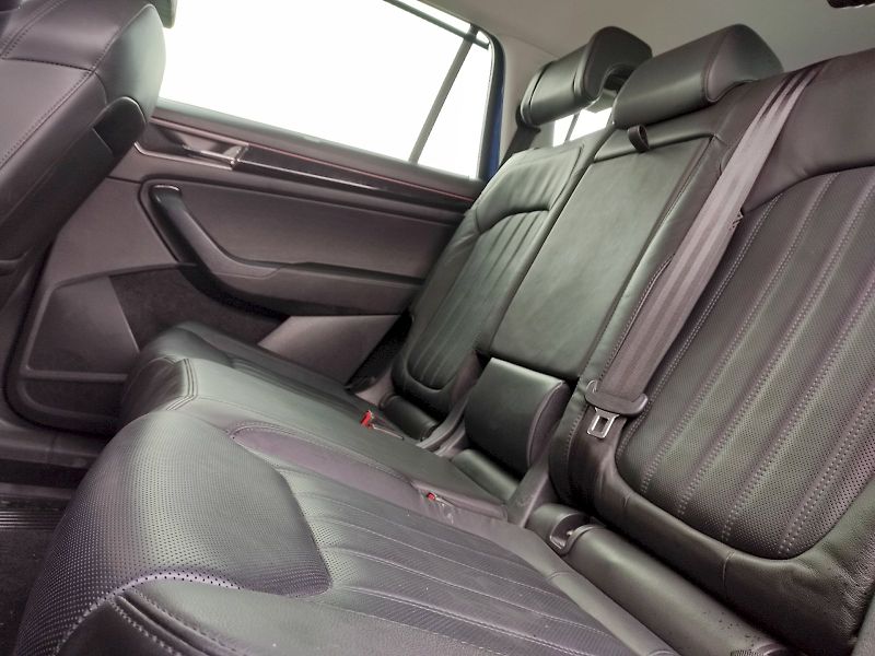 Škoda Kodiaq (2022) L&K 2,0 Tsi 140 Kw 4x4 DSg - fotka 30 z 42