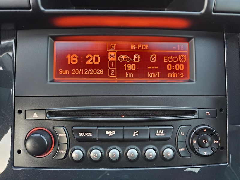 Peugeot 3008 (2016) 1.2 - 96kW, NOVÉ ROZVODY - fotka 28 z 50