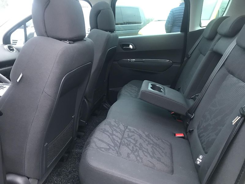 Peugeot 3008 1.6 Benzín 115 ,6-KVALT,KLIMA. - fotka 10 z 15