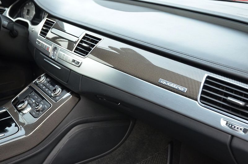 Audi S8 (2017) Plus 4.0 V8 605 PS Quattro - fotka 14 z 47