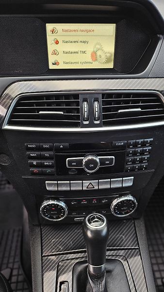 Mercedes-Benz Třídy C 2.2CDi AUT AVANDGARDE  - fotka 16 z 23