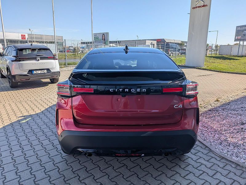 Citroën C4 (2026) MAX Hybrid 145 e-DCS  - fotka 5 z 11