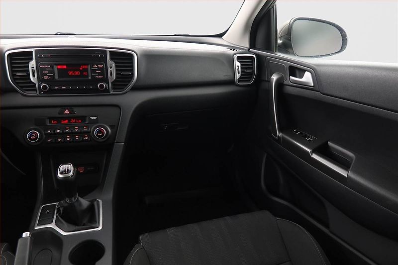 Kia Sportage (2018) 1.6 GDI, ČR,1.maj, Serv.kniha - fotka 8 z 17