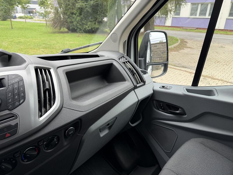 Ford Transit 2,0 TDCi 4x4 /valník/7-místný - fotka 18 z 22