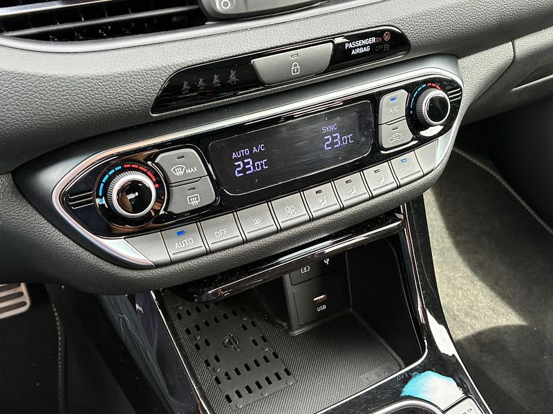 Hyundai i30 1.5 T-GDI 103kW DCT N-Line - fotka 18 z 20