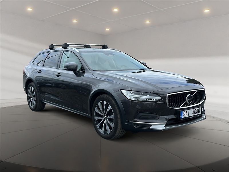Volvo V90 2,0 CC B4 D Core AWD AT - fotka 1 z 11