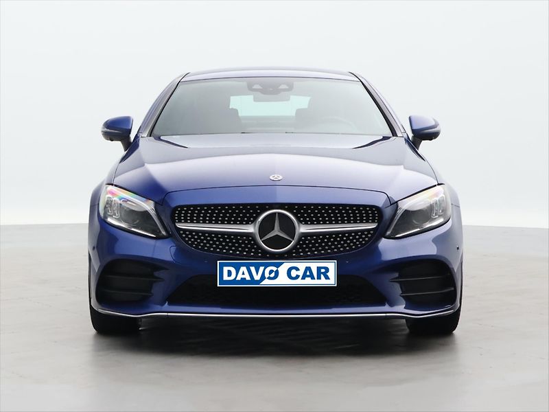 Mercedes-Benz Třídy C 3,0 400 245kW 4Matic AMG - fotka 2 z 40