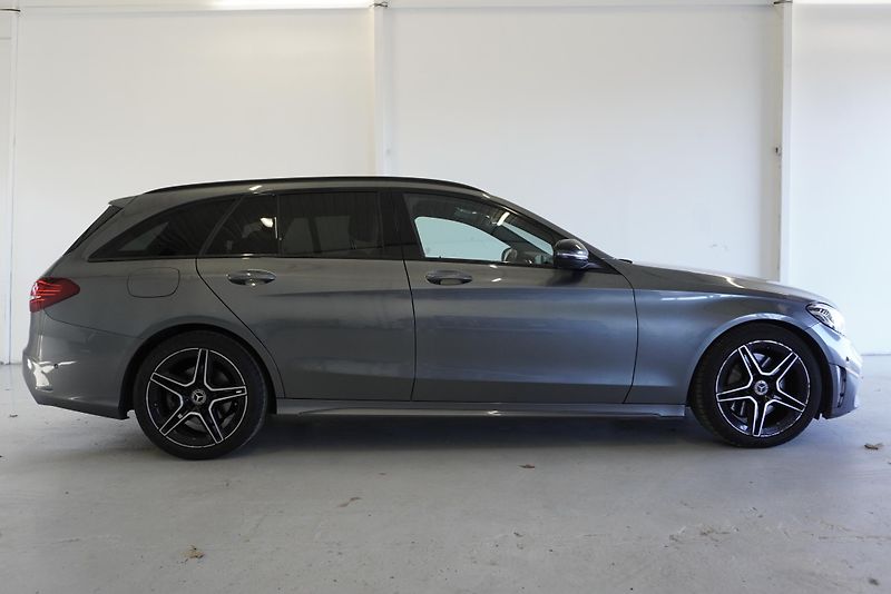 Mercedes-Benz Třídy C (2019) C300 2,0D AMG-LINE AUTOMAT - fotka 4 z 27