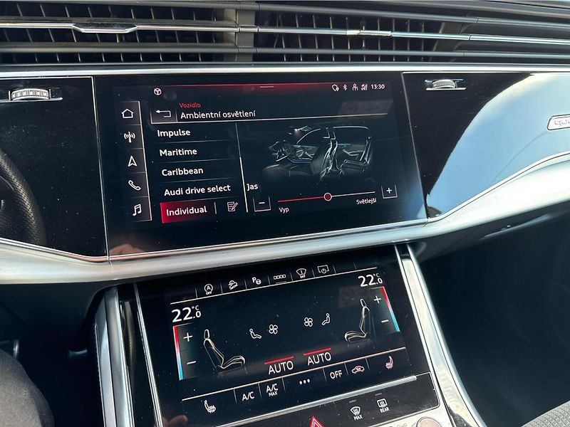 Audi Q8 55 TFSI Quattro - fotka 18 z 24