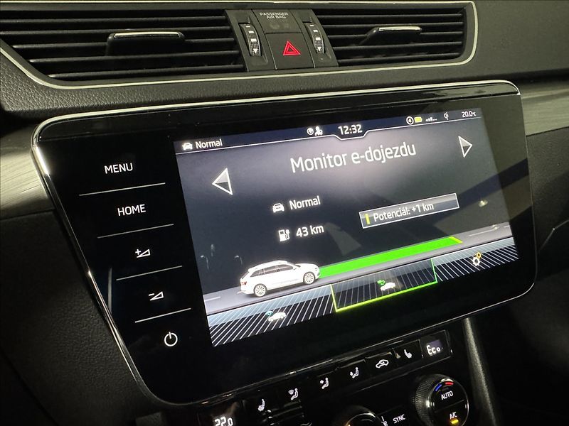 Škoda Superb 1,4 TSi  DSG iV Style Virtual - fotka 35 z 50
