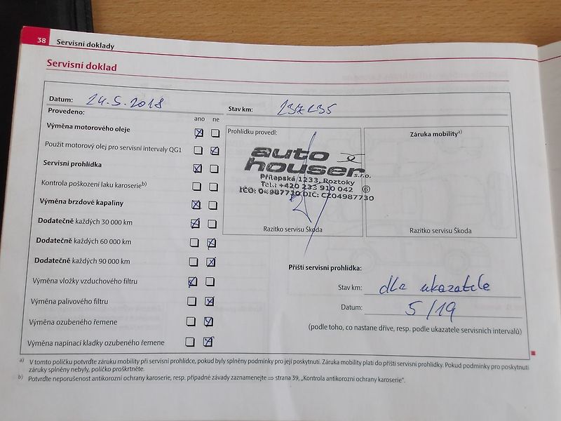 Škoda Superb 2,0TDi 103kW DSG ! ČR ! 2.MAJ. - fotka 35 z 45