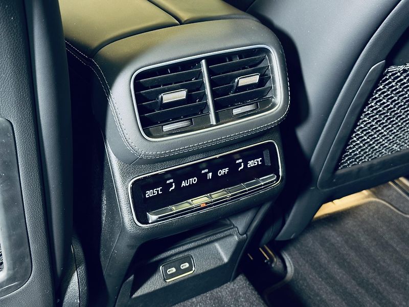 Mercedes-Benz GLE (2024) 53 AMG*4M*ZÁRUK*CARBON*MASÁŽ* - fotka 39 z 48