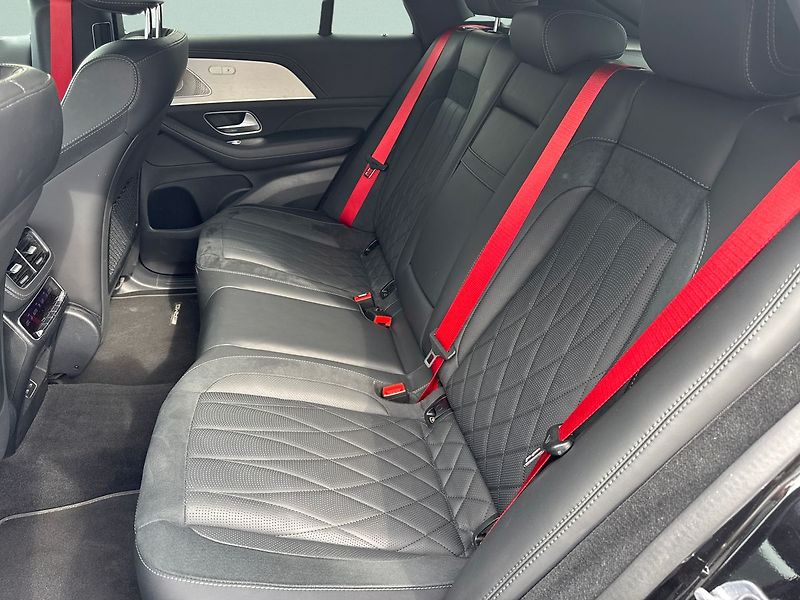 Mercedes-Benz GLE 4MATIC+ - fotka 13 z 23