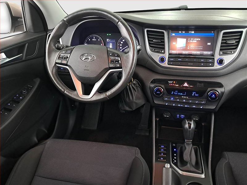 Hyundai Tucson (2016) 1.7 CRDi, Automat, Navi - fotka 7 z 22