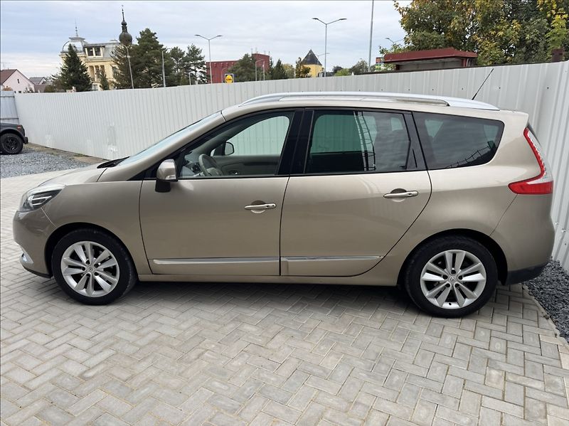 Renault Grand Scénic 1,5 dCi 7míst Navi Bose tažné - fotka 4 z 50
