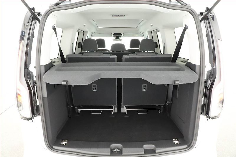 Ford Tourneo Connect (2025) Maxi 2.0 EcoBlue - fotka 22 z 24