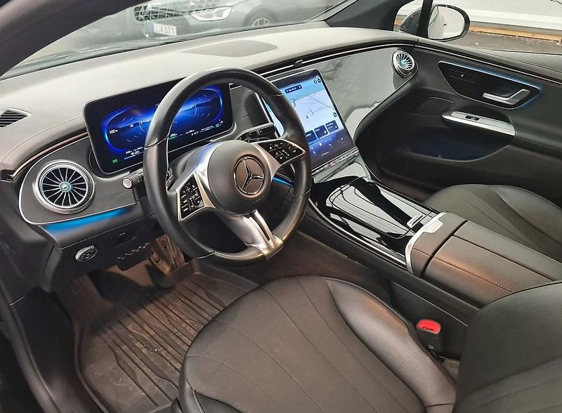 Mercedes-Benz EQE 350 AMG Kam BLIS LED Tažné - fotka 19 z 37