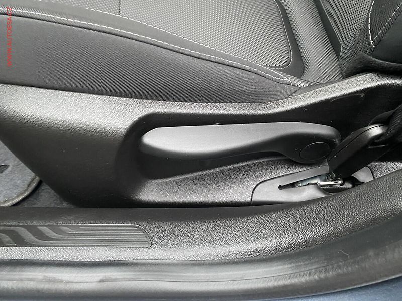 Renault Mégane (2023) 1.5dCi, AT, navi, LED - fotka 14 z 17