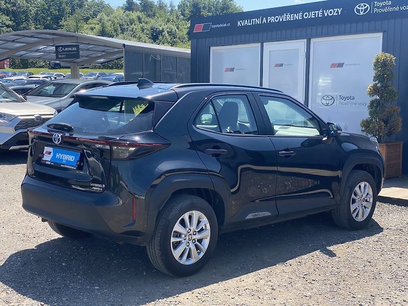Toyota Yaris Cross 1.5HEV, ČR, ComTech, 4x4 - fotka 7 z 16