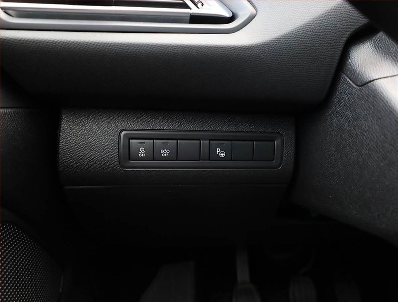 Peugeot 308 (2015) 1.2 e-THP, Serv.kniha, Navi - fotka 15 z 19
