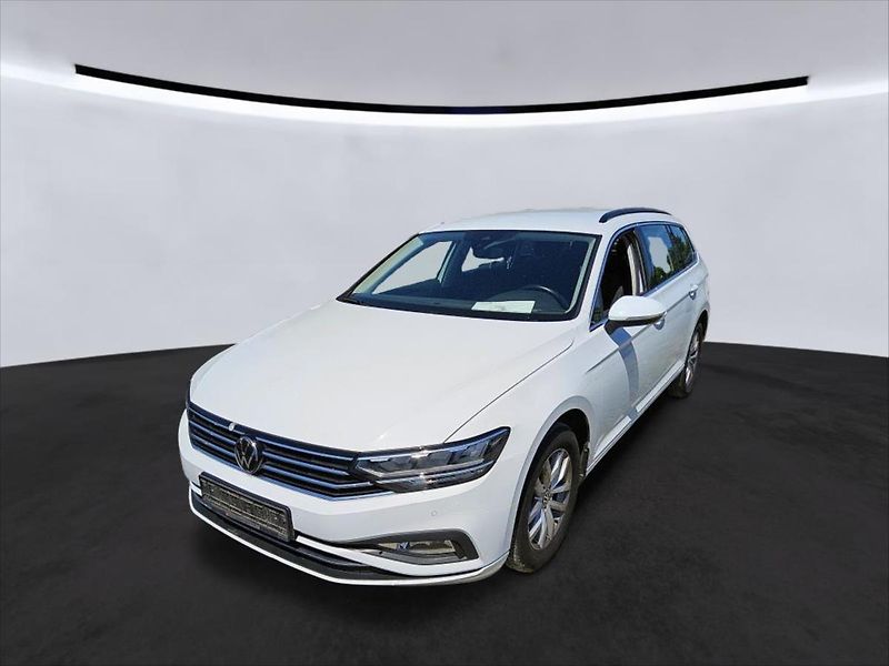 Volkswagen Passat 2,0 TDI TAŽNÉ KAMERA KEYLESS - fotografie inzerátu