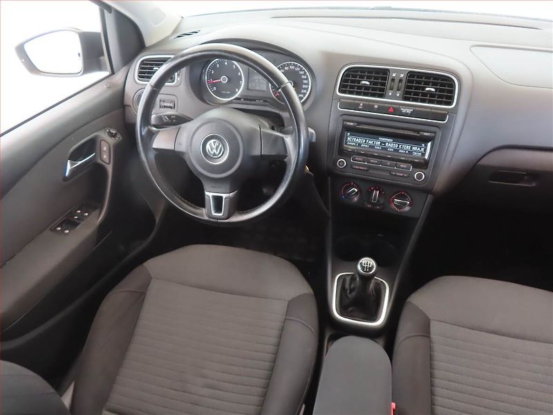 Volkswagen Polo (2013) Comfortline 1.2 12V, Tempomat - fotka 7 z 13