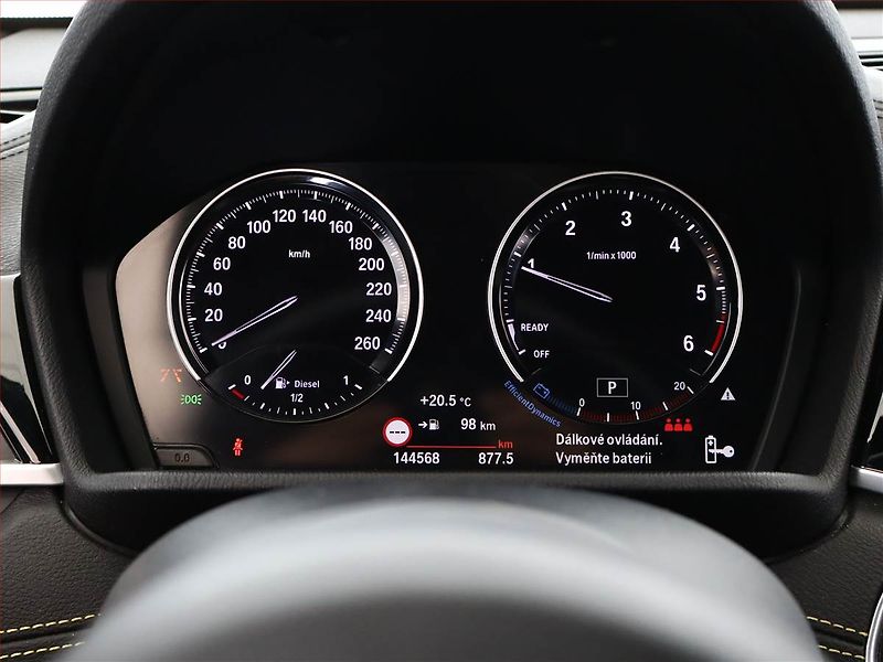 BMW X2 (2019) M Paket xDrive20d - fotka 9 z 21