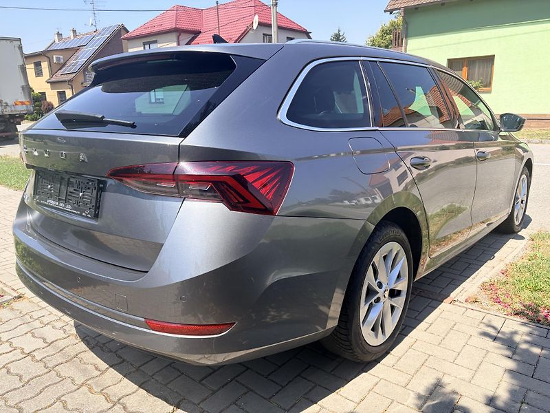 Škoda Octavia 2.0TDI STYLE VIRTUAL LED  - fotka 4 z 53