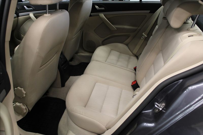 Škoda Octavia 1,9 TDI 77 KW Elegance - fotka 11 z 25