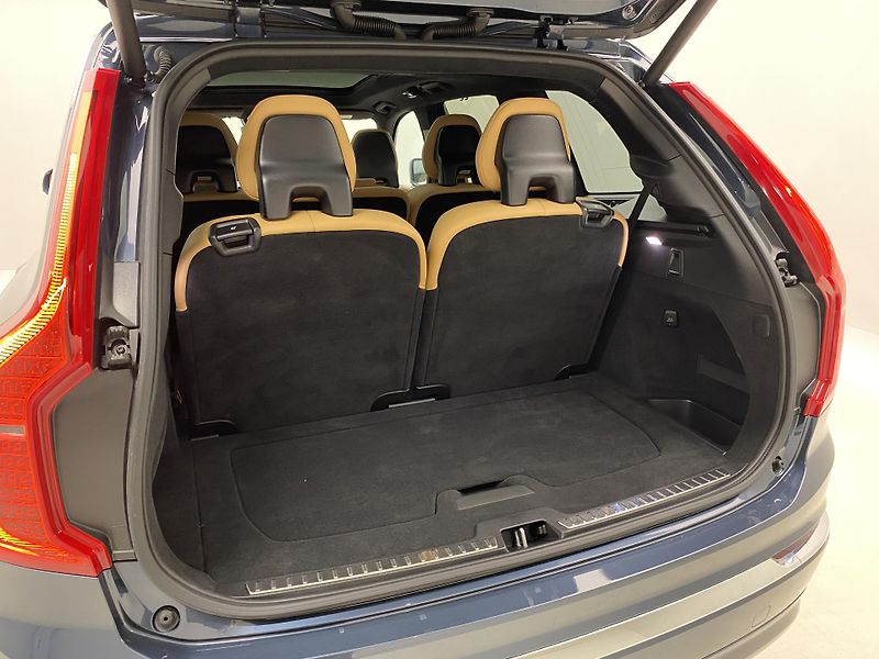 Volvo XC90 B5 AWD BRIGHT ULTRA AUT CZ 7m - fotka 36 z 66
