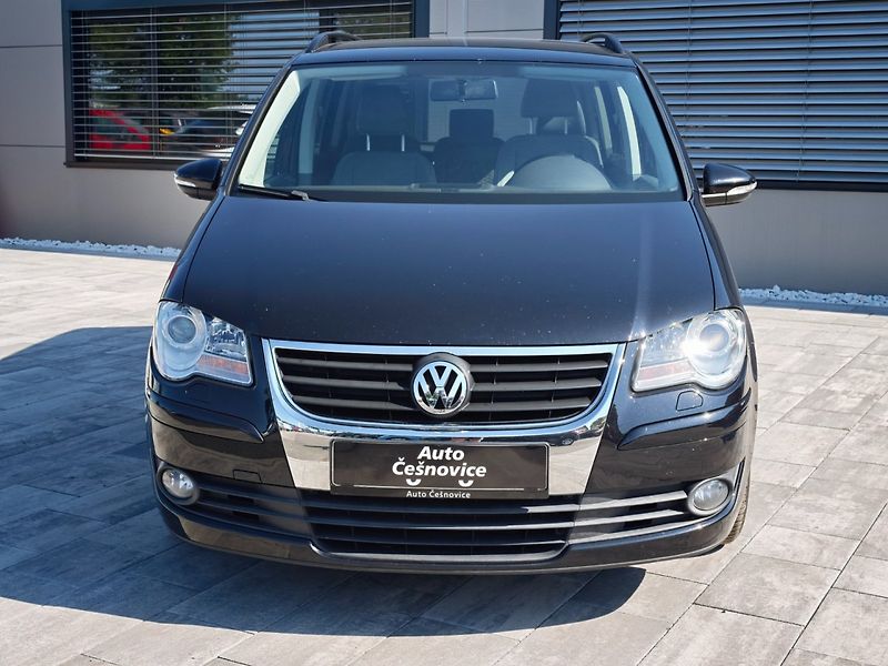 Volkswagen Touran (2009) Comfort 1,9 TDI 77 Kw - fotka 2 z 33