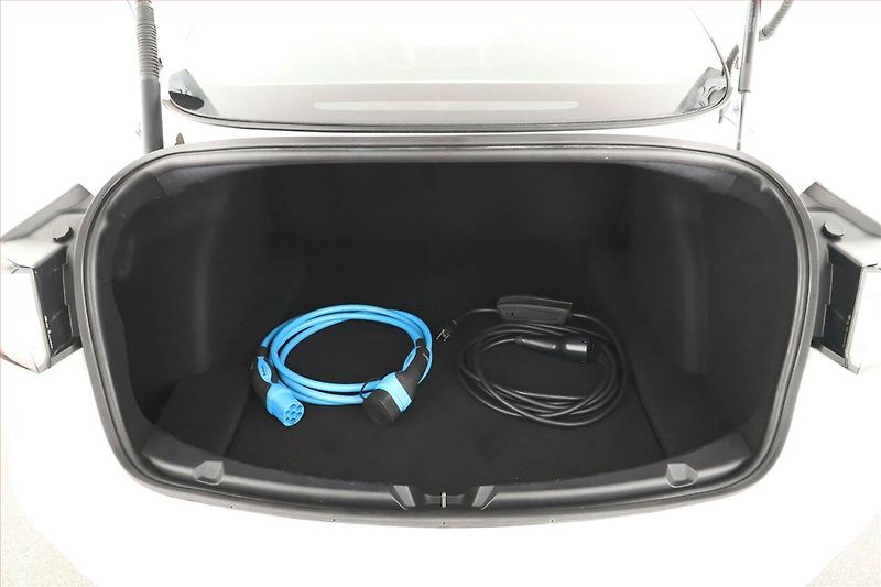 Tesla Model 3 (2021) Performance 82kWh, SoH 98% - fotka 29 z 29