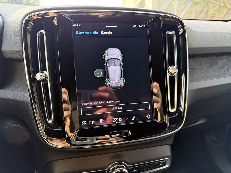 Volvo XC40 Recharge Single Motor 69kWh - fotka 19 z 36