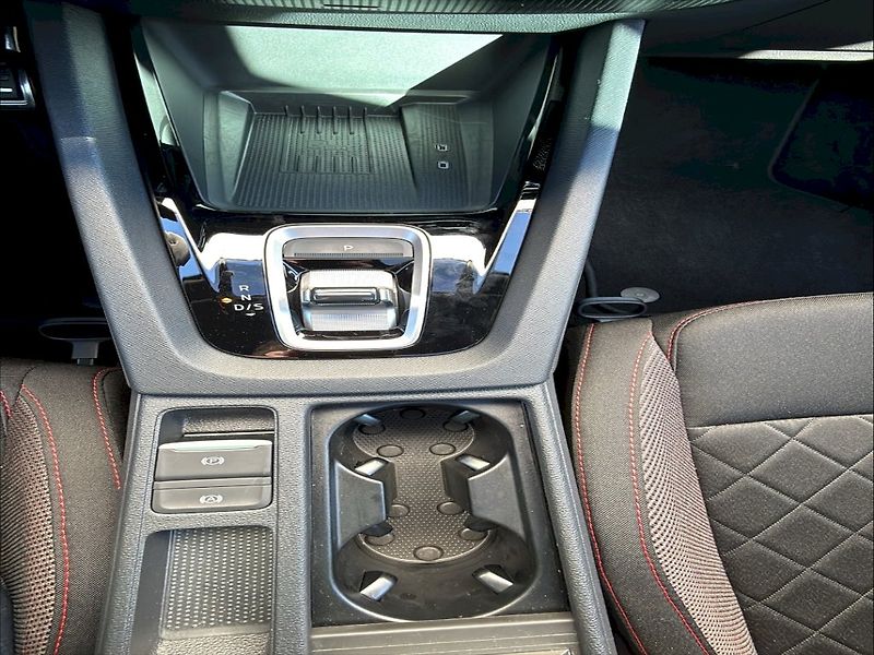 Škoda Octavia (2025) COMBI RS 2,0 TSI 195 KW 7-STUP - fotka 25 z 26