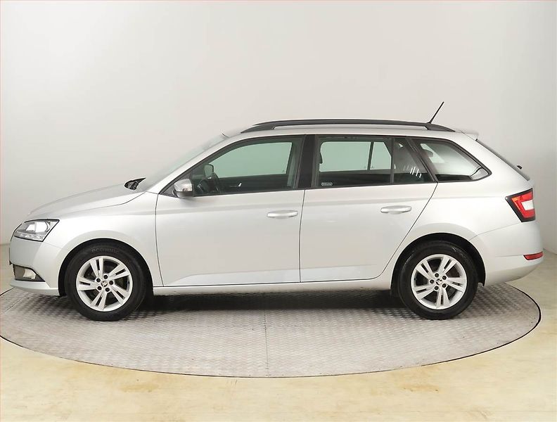 Škoda Fabia (2022) Ambition Plus 1.0 TSI - fotka 3 z 17