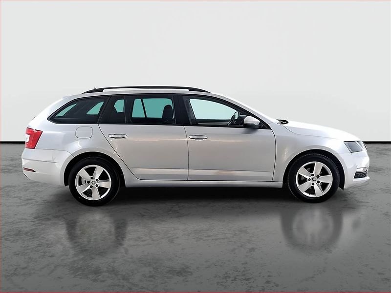Škoda Octavia (2019) 1.6 TDI, ČR,1.maj, Tempomat - fotka 6 z 19