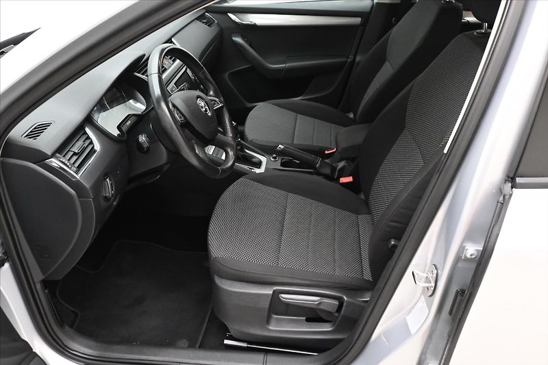 Škoda Octavia 1,6 TDI 77 kW DSG Ambition Zár - fotka 13 z 29