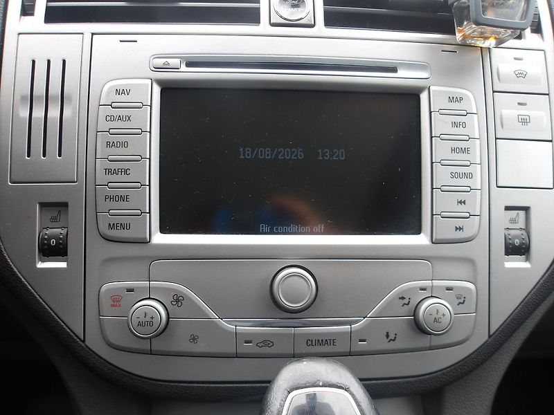Ford Kuga 2,0TDCi TITANIUM Aut. 4x4! - fotka 22 z 44