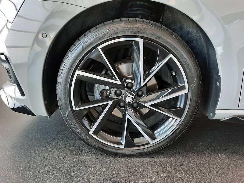 Škoda Scala (2024) Monte Carlo 1.5 TSI (110kW/150 - fotka 25 z 28