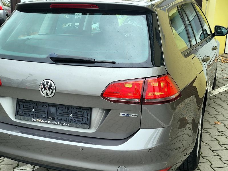 Volkswagen Golf 1,6 TDi CZ*DIGIKLIMA*SERVIS - fotka 9 z 43
