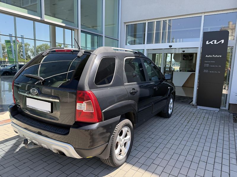 Kia Sportage (2010) 2.0 104KW 4X4 BA/LPG ČR 2.MAJ - fotka 7 z 18