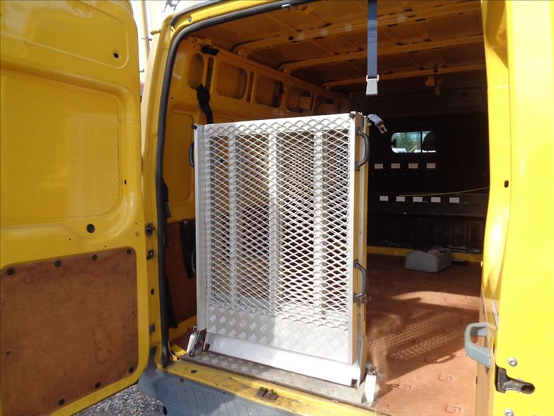 Ford Transit 2,2 - fotka 18 z 19